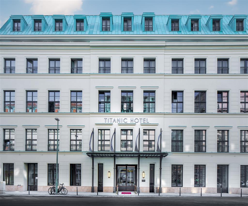 Titanic Gendarmenmarkt Berlín Exterior foto The Hotel Atlantic